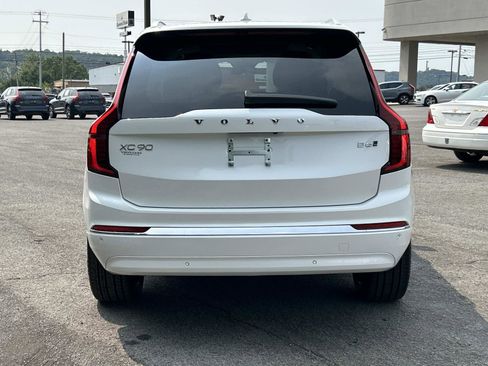 New 2026 Volvo XC90 B6 Ultra image 4