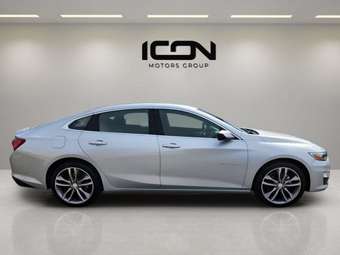 Used 2022 Chevrolet Malibu LT FWD image 3