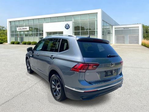 Used 2024 Volkswagen Tiguan SE AWD/4WD image 3