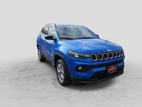 New 2026 Jeep Compass Latitude image 2
