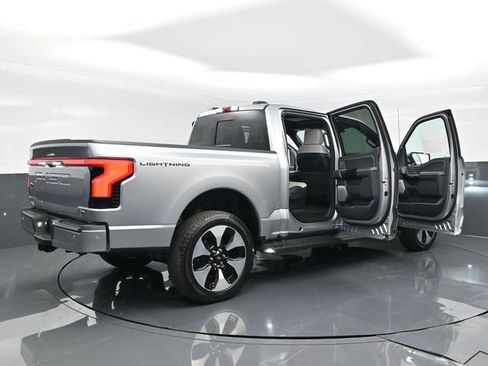 New 2023 Ford F150 Lightning Platinum image 28