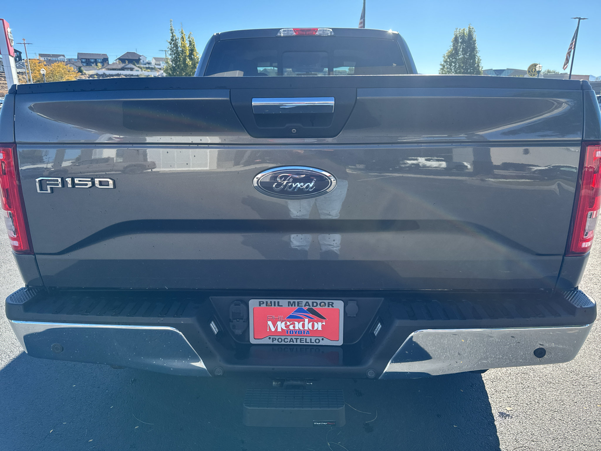 Used 2015 Ford F150 XLT w/ Equipment Group 302A Luxury AWD/4WD image 3