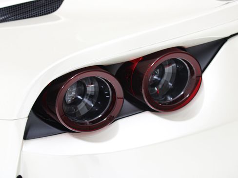 Used 2020 Ferrari 812 Superfast RWD image 33