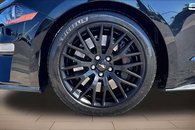 Used 2021 Ford Mustang GT Premium w/ GT Performance Package RWD image 8