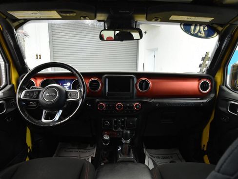 Used 2020 Jeep Wrangler Unlimited Rubicon w/ Dual Top Group image 18