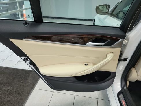 Used 2018 BMW 530i xDrive image 29