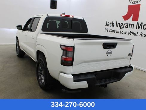 New 2026 Nissan Frontier SV image 2