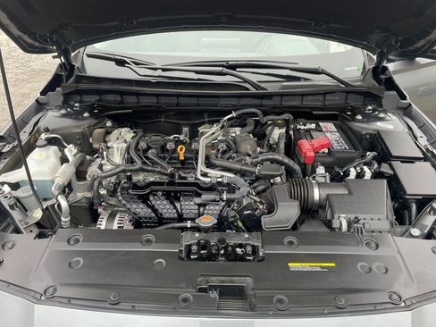 Used 2025 Nissan Altima 2.5 SV image 31