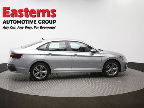 Used 2024 Volkswagen Jetta SE image 42