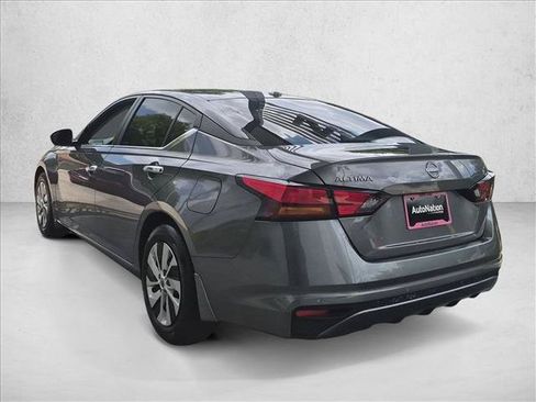 Certified 2025 Nissan Altima 2.5 S FWD image 8