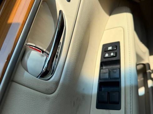 Used 2013 Lexus ES 300h w/ Luxury Pkg FWD image 22