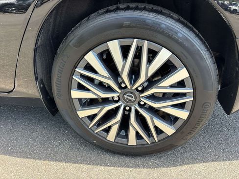 Used 2023 Nissan Altima 2.5 SV w/ SV Premium Package AWD/4WD image 8