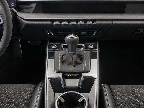 Used 2023 Porsche 911 GT3 RWD image 17