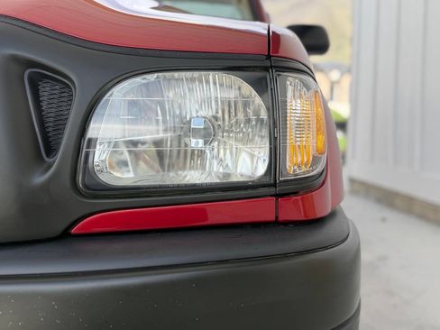 Used 2002 Toyota Tacoma 2WD Regular Cab image 19