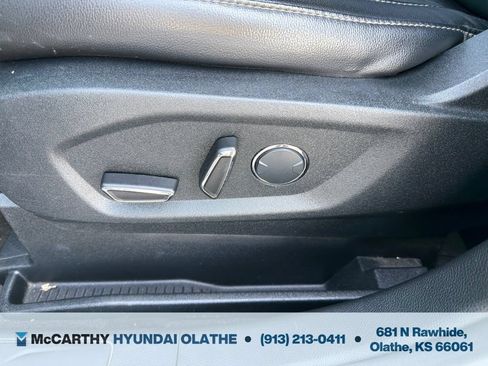 Used 2017 Ford Edge SEL w/ Equipment Group 201A FWD image 21