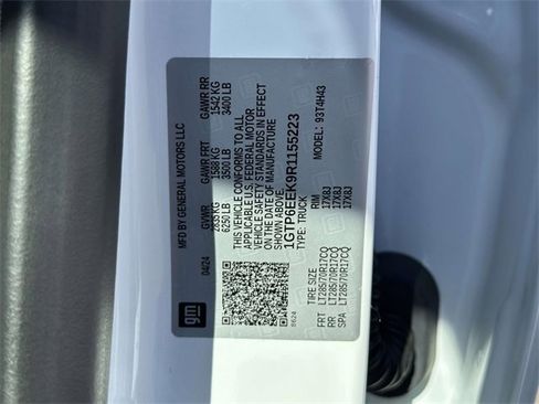 Used 2024 GMC Canyon AT4X image 27