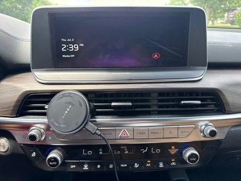 Used 2022 Kia Telluride SX w/ Nightfall Edition Package AWD/4WD image 11