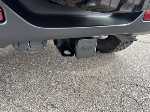 Used 2024 Jeep Wrangler Unlimited Sport image 17