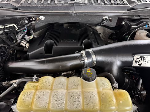 Used 2019 Ford F150 Platinum w/ Equipment Group 701A Luxury image 10