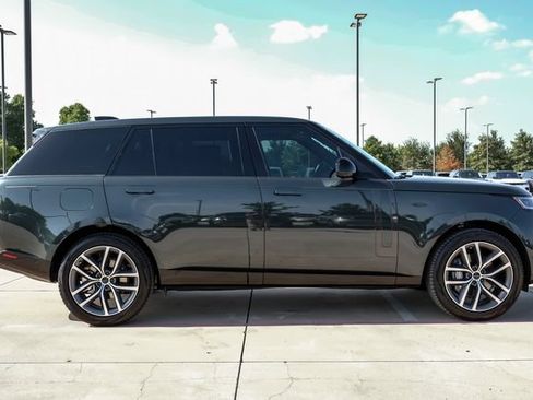 New 2026 Land Rover Range Rover Long Wheelbase SE AWD/4WD image 8