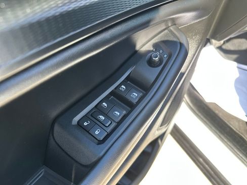 Used 2023 Jeep Grand Cherokee L Laredo AWD/4WD image 11