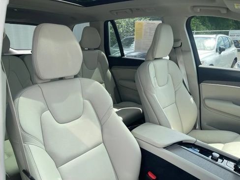 Used 2025 Volvo XC90 B6 Plus w/ Protection Package Premier AWD/4WD image 21