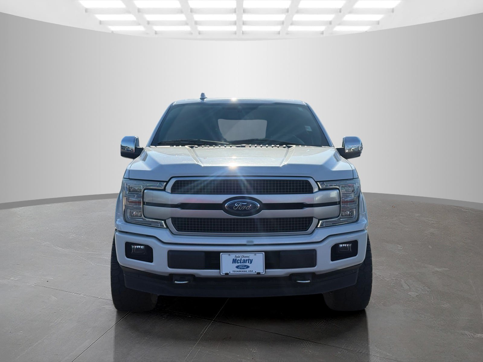 Used 2019 Ford F150 Platinum w/ Equipment Group 701A Luxury AWD/4WD image 8