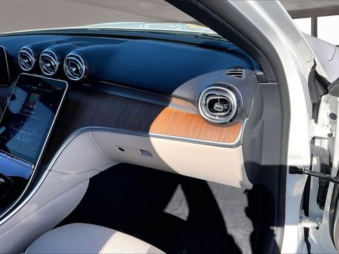 Used 2022 Mercedes-Benz C 300 Sedan image 26