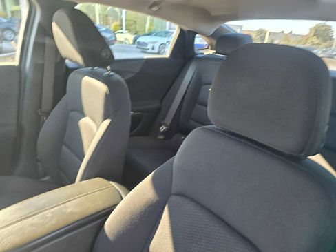 Used 2023 Chevrolet Malibu LT image 24