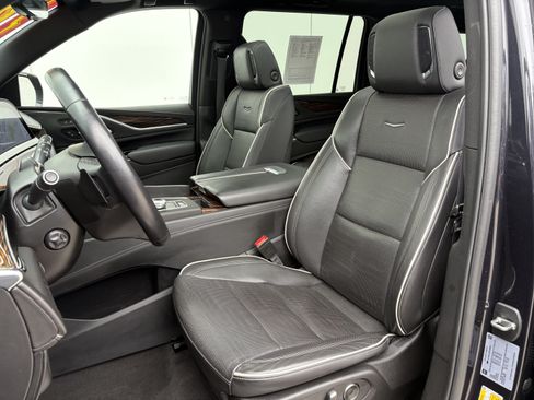 Certified 2024 Cadillac Escalade ESV Premium Luxury AWD/4WD image 6