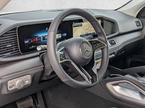 New 2026 Mercedes-Benz GLE 450 4MATIC image 3