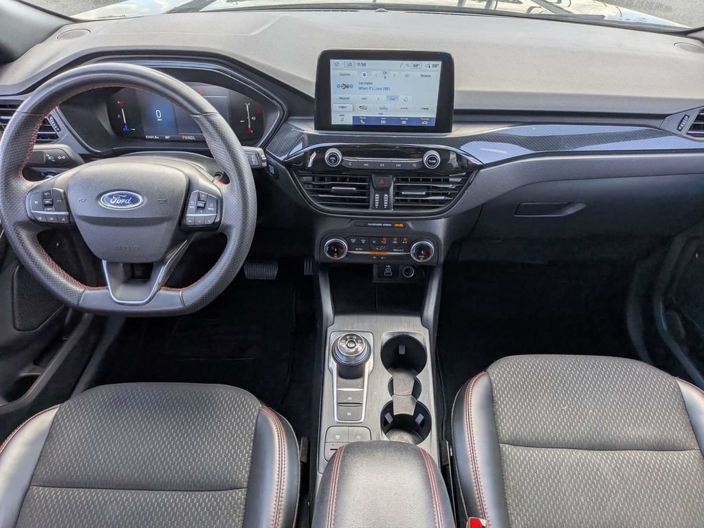 Used 2025 Ford Escape ST-Line FWD image 12