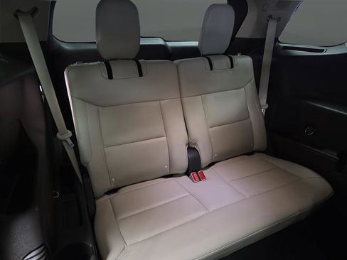 Used 2023 Ford Explorer Platinum w/ Technology Package image 36