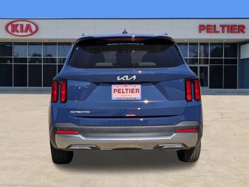 New 2026 Kia Sorento S FWD image 4