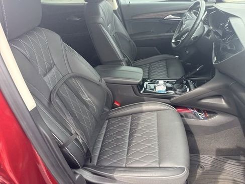 Used 2023 Buick Envision Avenir image 21