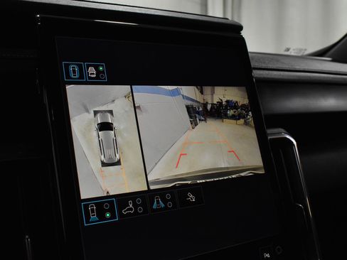 Used 2025 GMC Acadia Elevation image 20