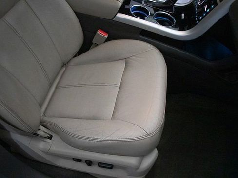 Used 2013 Ford Edge Limited image 17