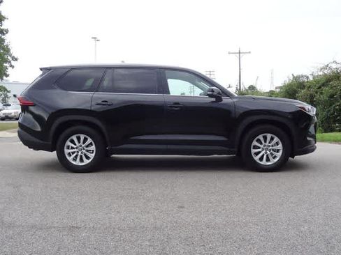 Used 2025 Toyota Grand Highlander AWD image 4