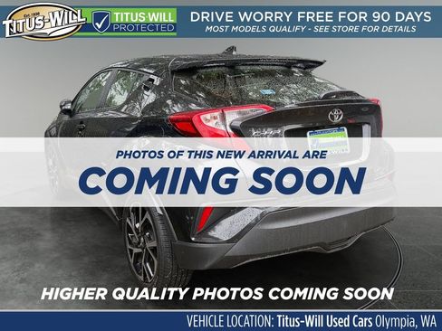Used 2019 Toyota C-HR XLE FWD image 3