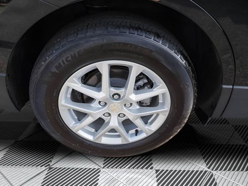 Used 2023 Chevrolet Equinox LT FWD image 36
