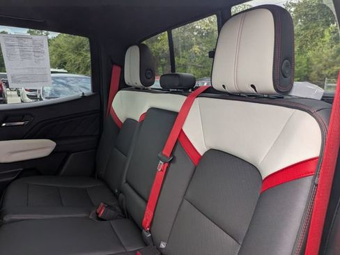 Used 2023 GMC Canyon AT4X AWD/4WD image 31