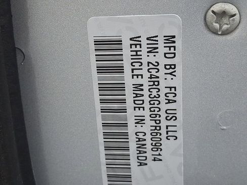 Used 2023 Chrysler Pacifica Limited w/ Uconnect Theater Family Group AWD/4WD image 27