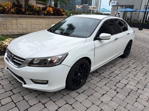 Used 2015 Honda Accord Sport image 4