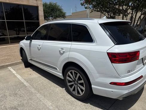 Used 2019 Audi Q7 3.0T Prestige AWD/4WD image 9