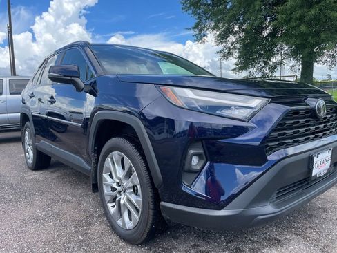 Used 2025 Toyota RAV4 XLE Premium FWD image 9