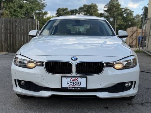 Used 2014 BMW 320i Sedan RWD image 3