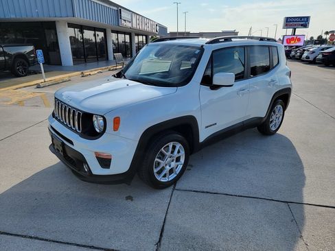 Used 2019 Jeep Renegade Latitude FWD image 1
