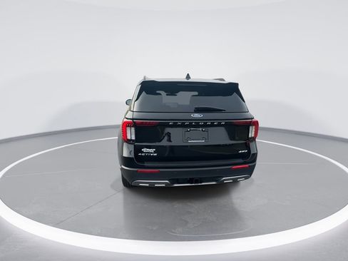 New 2026 Ford Explorer Active w/ Active Comfort Package AWD/4WD image 8