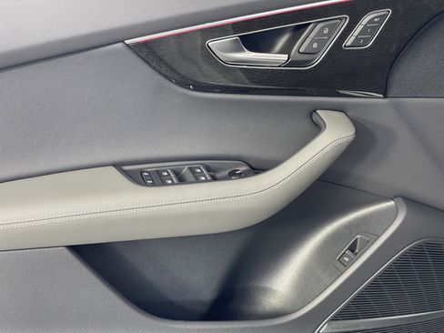 New 2025 Audi Q8 Premium Plus image 24