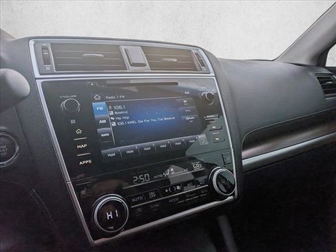 Used 2018 Subaru Outback 3.6R Touring image 12